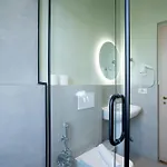 Compact Chic Design Apartman
