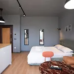 Compact Chic Design Apartman