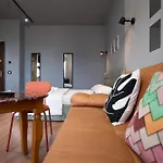 Compact Chic Design Apartman Tirana
