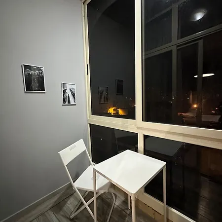 Compact Chic Design Τίρανα