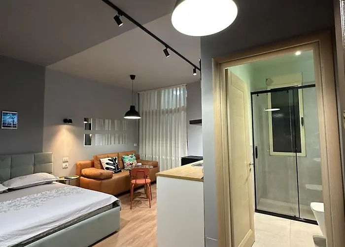 Compact Chic Design Διαμέρισμα Τίρανα