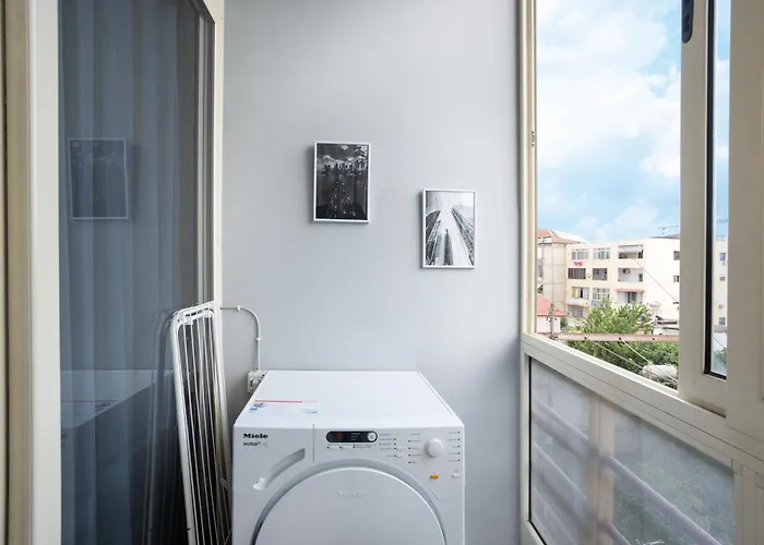 Apartment Compact Chic Design *