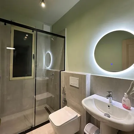 Compact Chic Design Apartment *