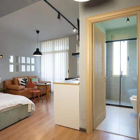 Compact Chic Design Daire