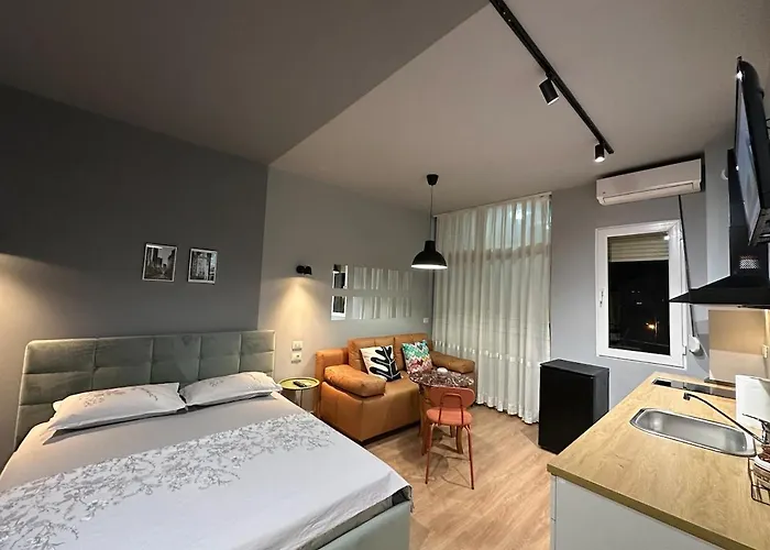 Compact Chic Design Daire *