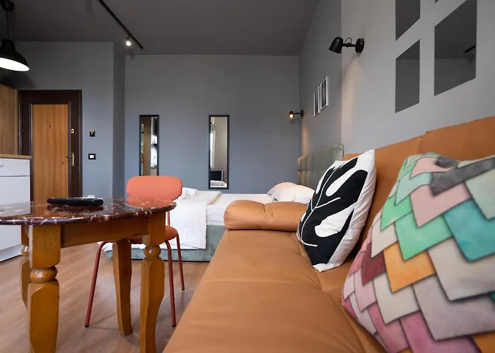 Compact Chic Design Daire Tiran